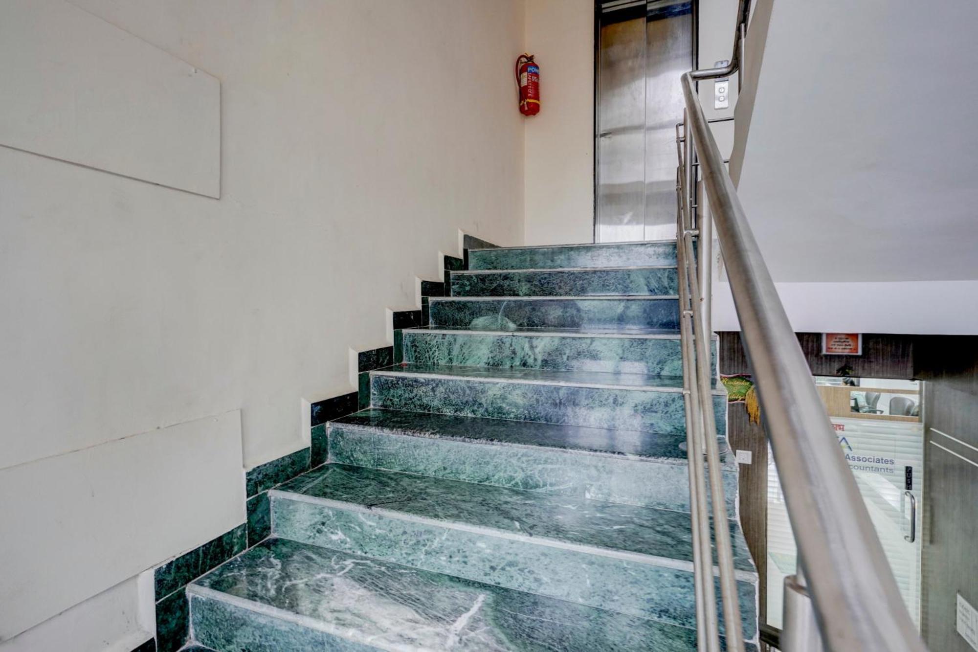 Rio Corporate House Hotel Mumbai Exterior foto